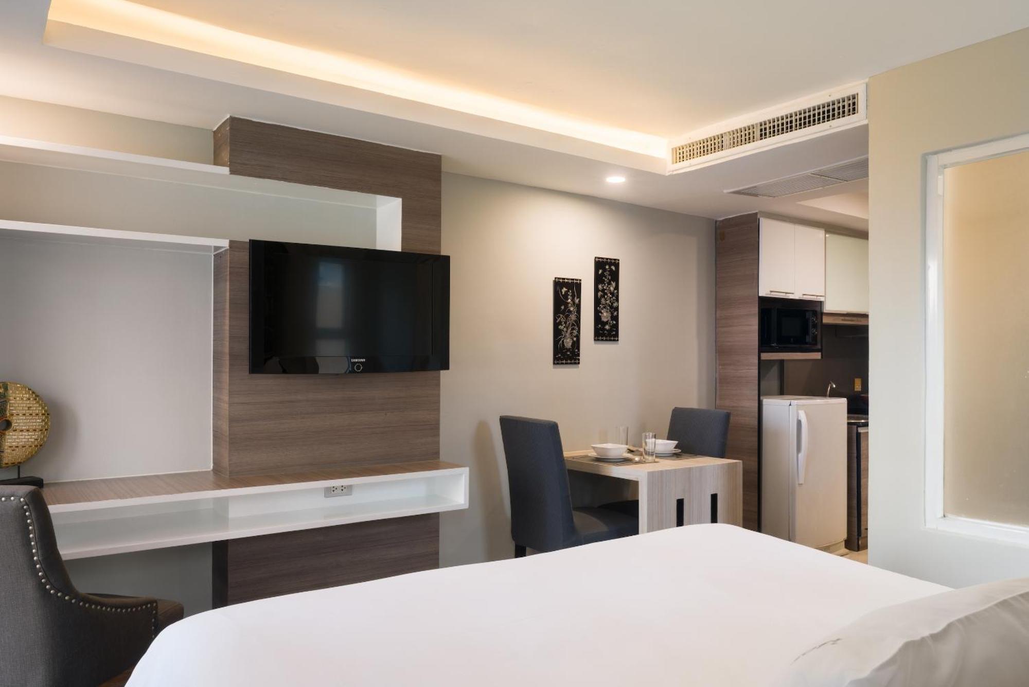 Aspira Suites Sukhumvit 20 Бангкок Экстерьер фото