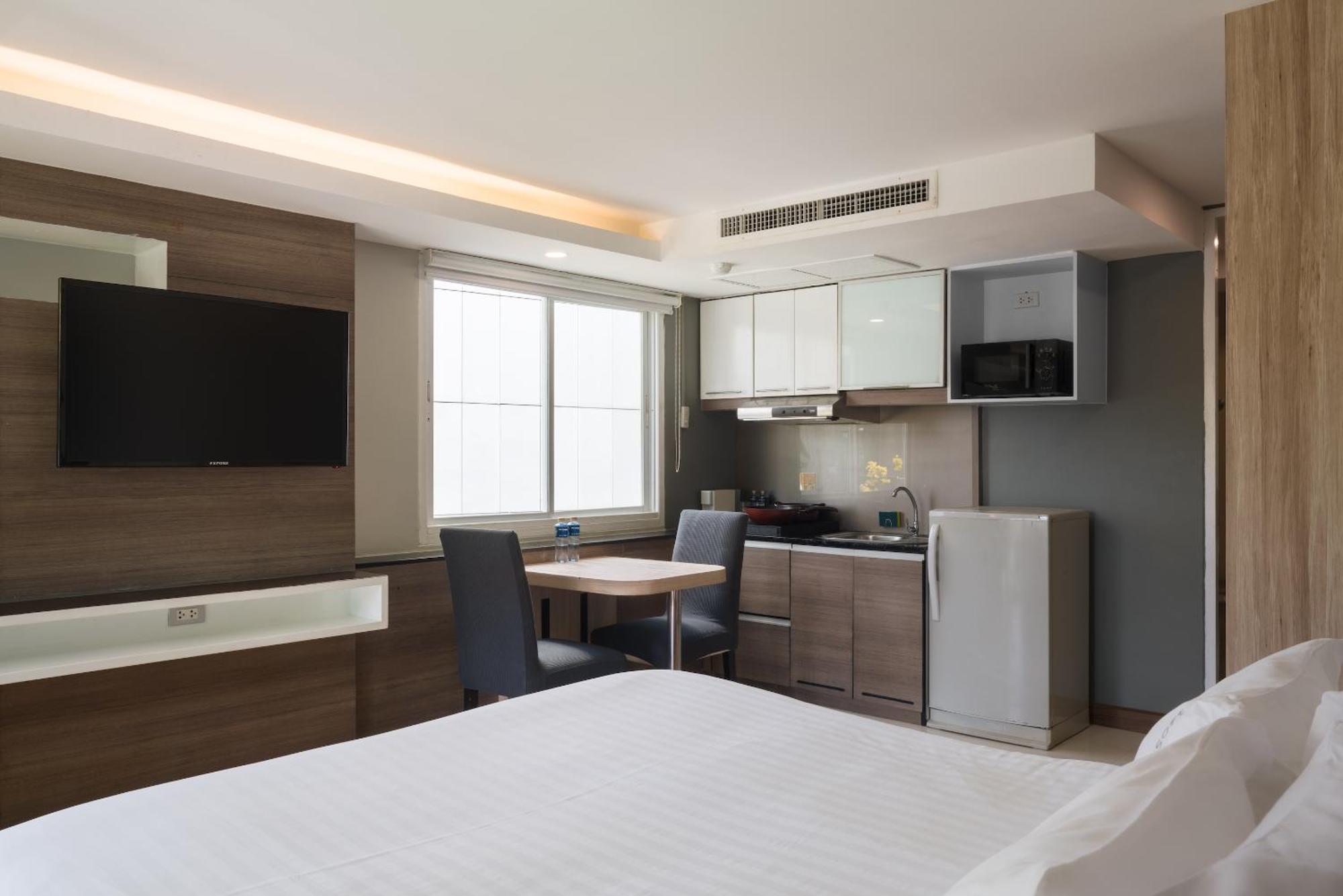 Aspira Suites Sukhumvit 20 Бангкок Экстерьер фото