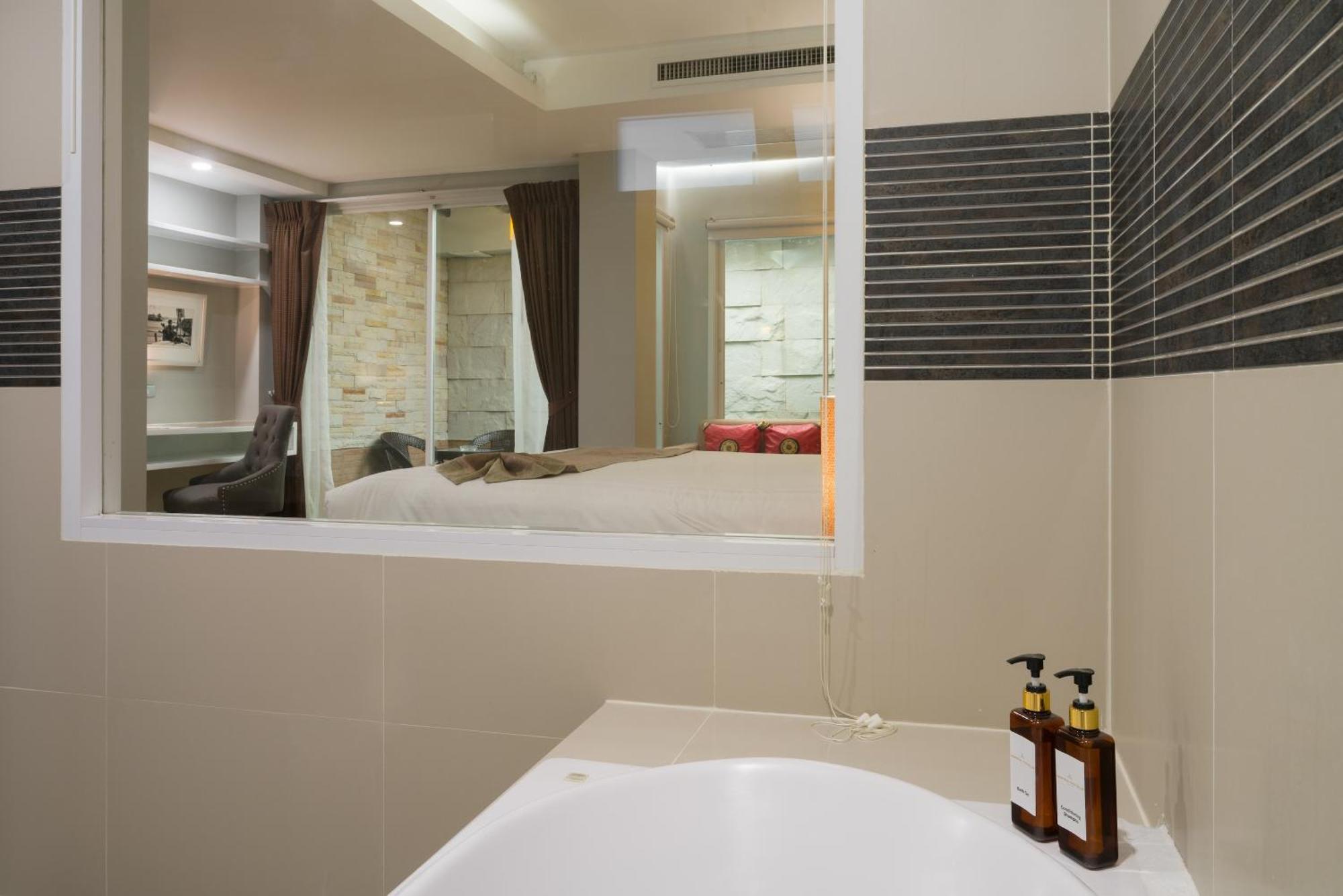 Aspira Suites Sukhumvit 20 Бангкок Экстерьер фото
