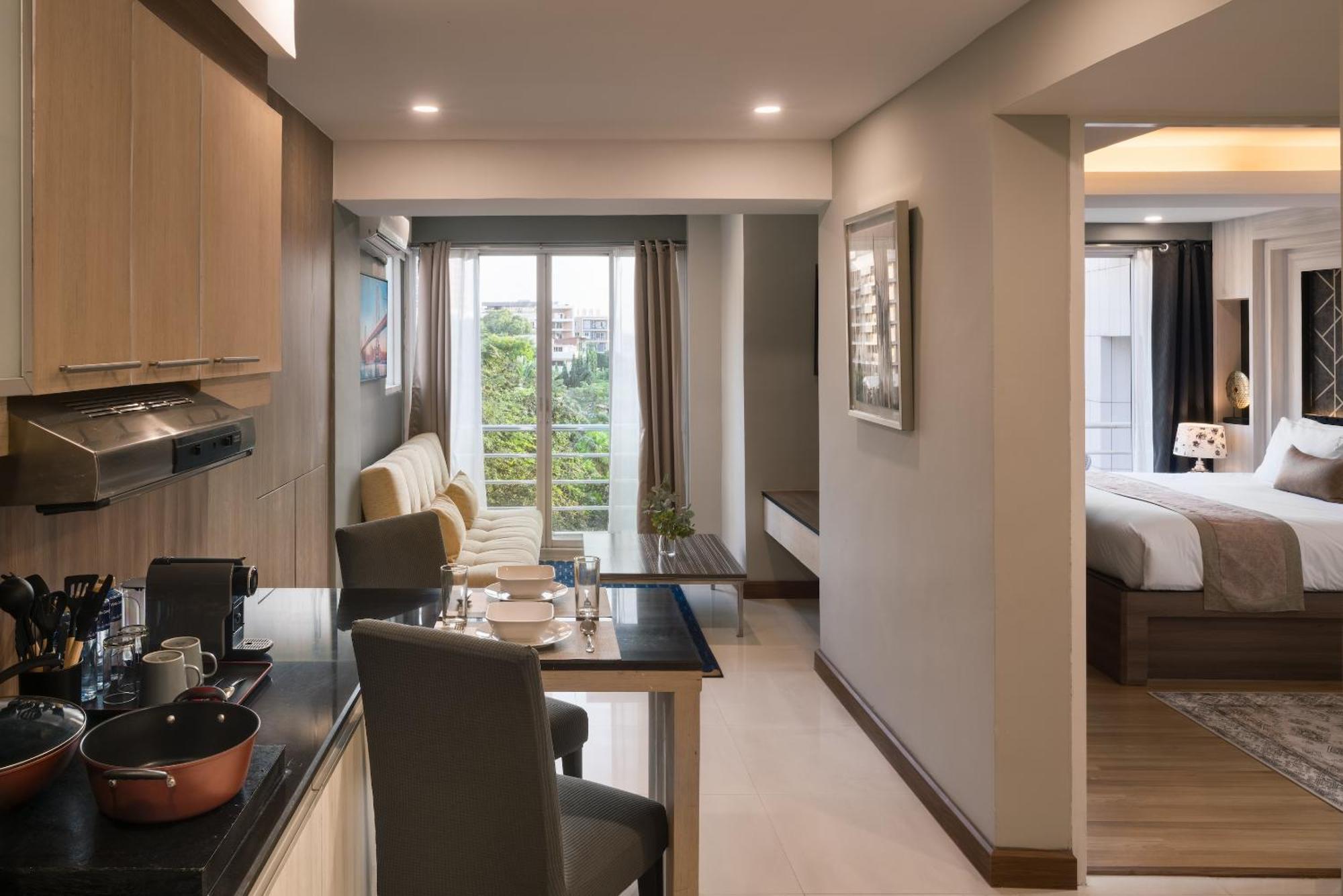 Aspira Suites Sukhumvit 20 Бангкок Экстерьер фото