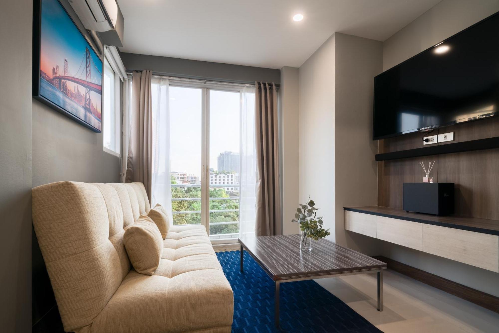 Aspira Suites Sukhumvit 20 Бангкок Экстерьер фото