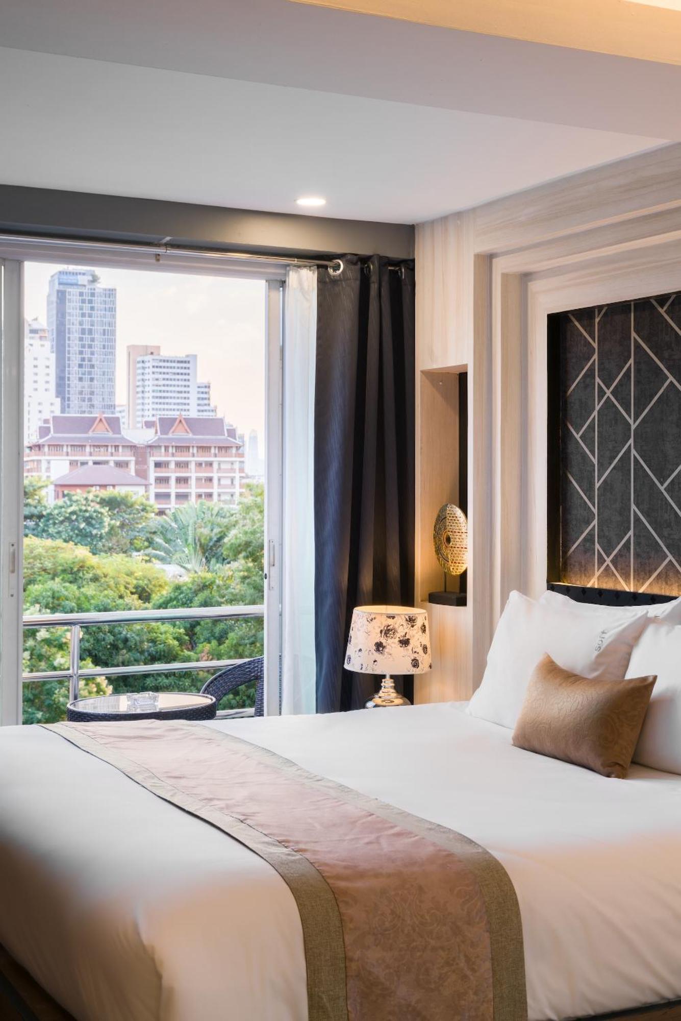 Aspira Suites Sukhumvit 20 Бангкок Экстерьер фото